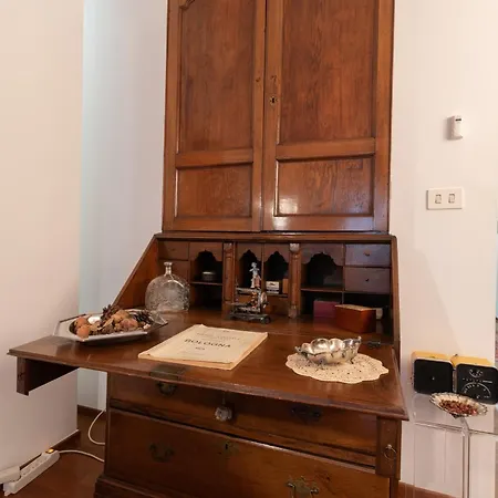 Riva Di Reno - Historical Center شقة *