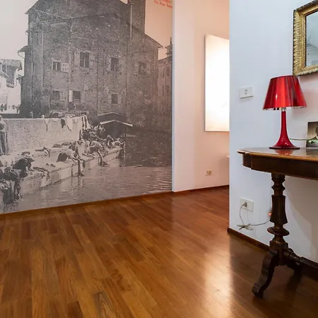 Riva Di Reno - Historical Center شقة