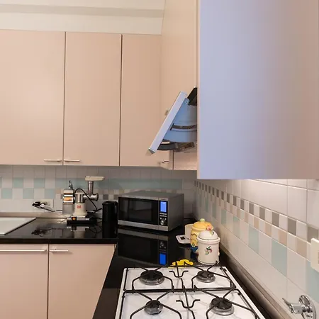 Riva Di Reno - Historical Center Apartment