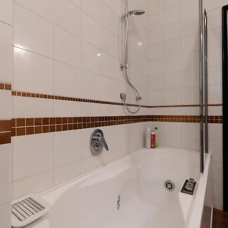 Riva Di Reno - Historical Center Болонья