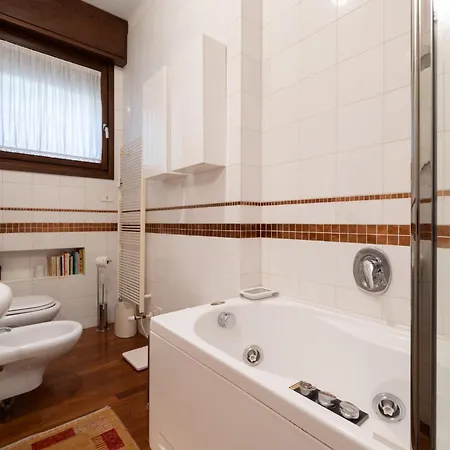 Riva Di Reno - Historical Center Apartamento *