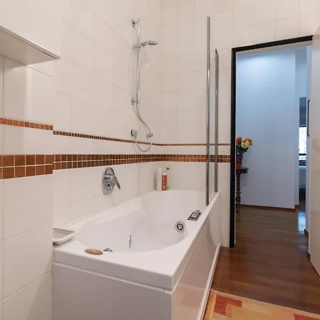 Riva Di Reno - Historical Center Apartman *