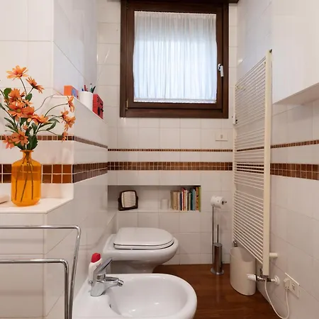 Apartman Riva Di Reno - Historical Center Bologna